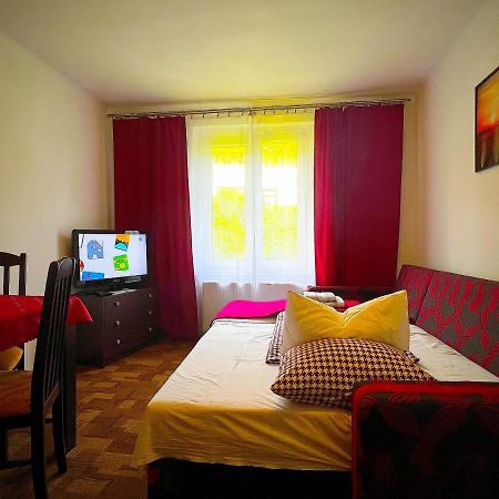 Pod Nachodskym Zamkem Appartement Buitenkant foto