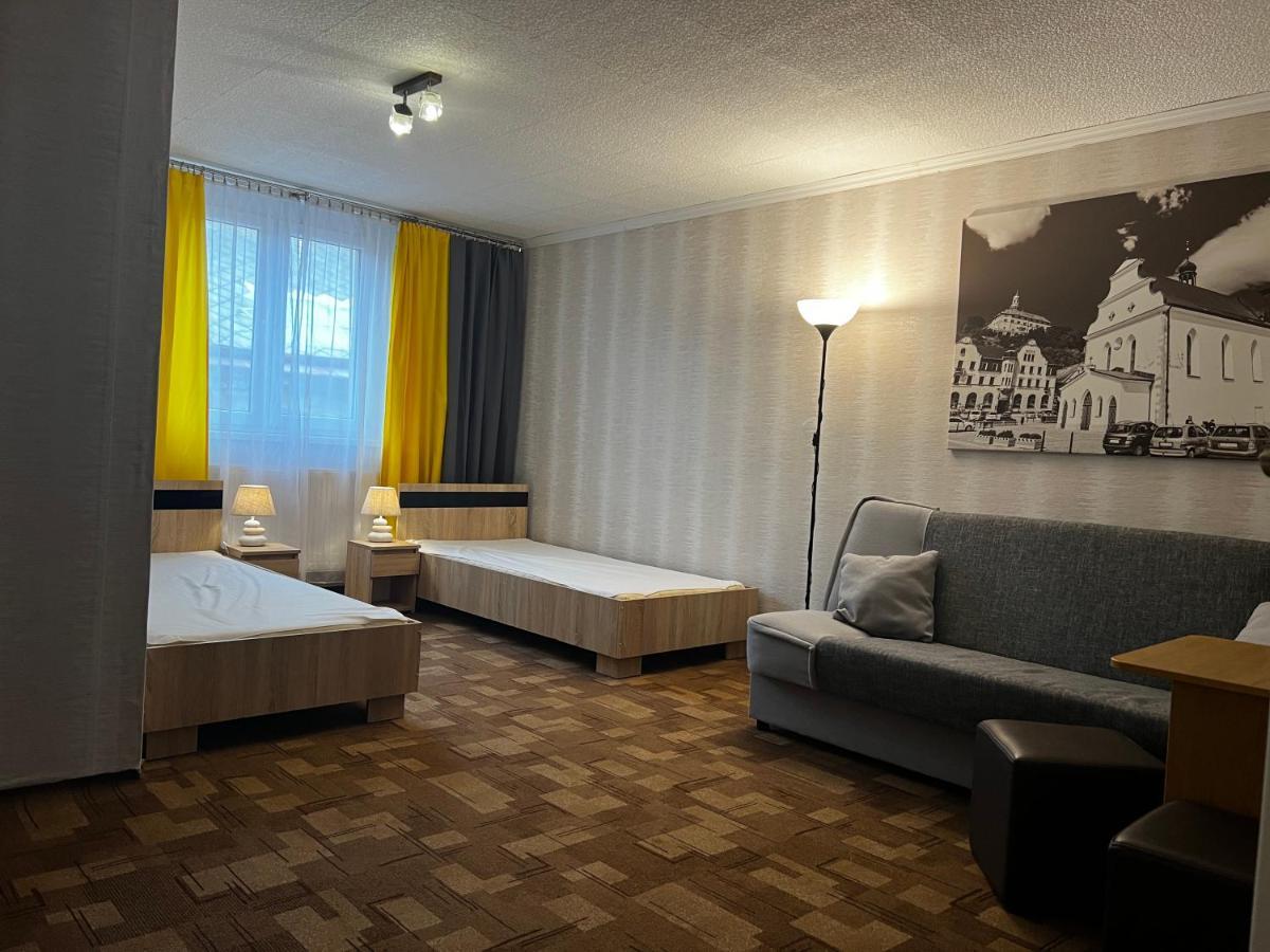 Pod Nachodskym Zamkem Appartement Buitenkant foto